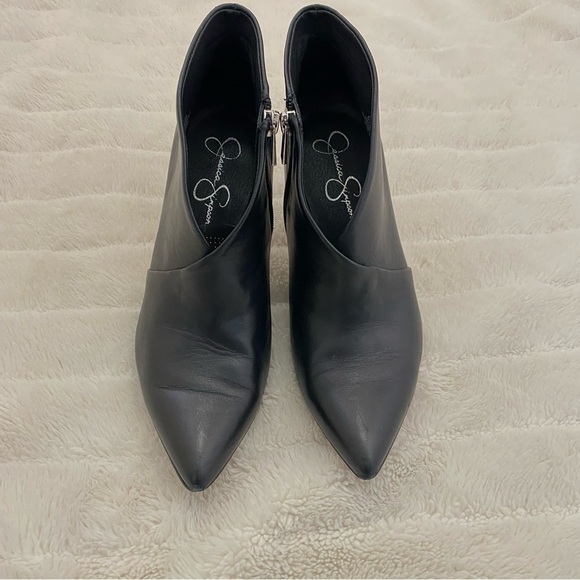 Jessica Simpson Leather Black Ankle Boots with Pointed Toe Size 8.5 - Picture 2 of 16